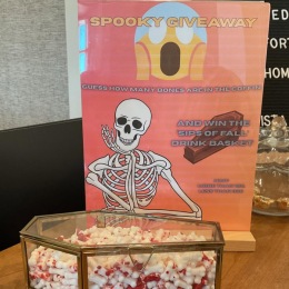 Instagram post from @crowneatriovista on October 22, 2025 00:00:00am